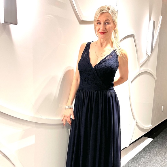 Beautiful New Dress Wit TAG For Prom, Wedding, Party - Picture 1 of 2